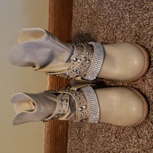 EUC Dolce by Mojo Moxy Sparkly Western Style Booties, Size 6